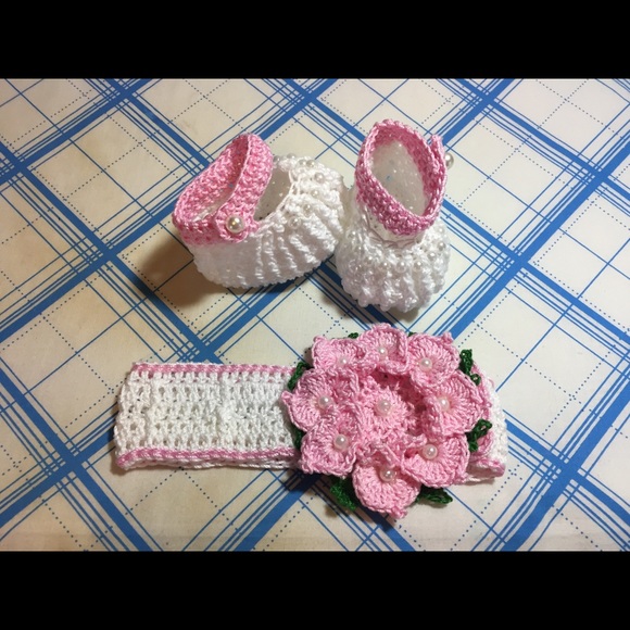 Beautiful baby crochet set - Picture 4 of 4